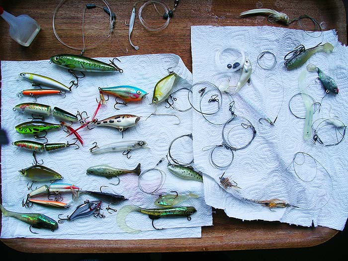 A nice 'holiday' selection of plugs and soft plastics.  Note the wire traces - absolutely essential if there are houndfish, snappers and barracuda about.