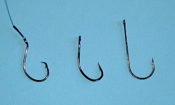From the left a full circle, a semicircle and a J hook.  The circle hook is on one of my pike traces.